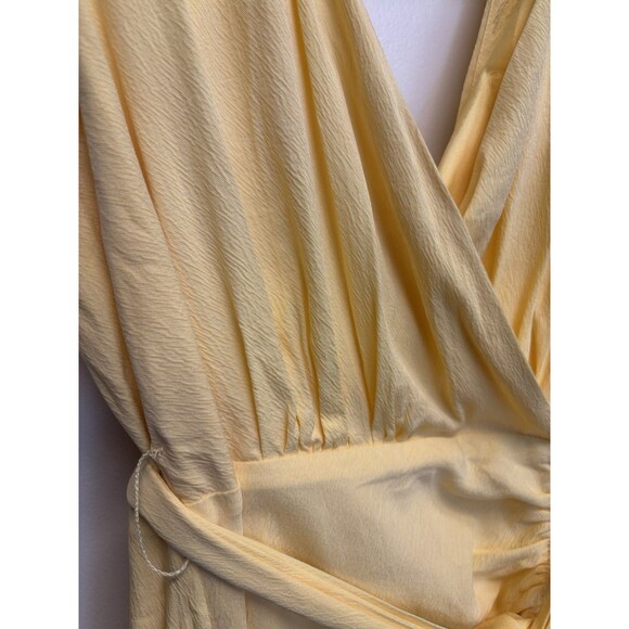 La Maison TALULAH Radiance Gathered Belted Midi Dress L Butter Yellow Sweetheart - Picture 4 of 9